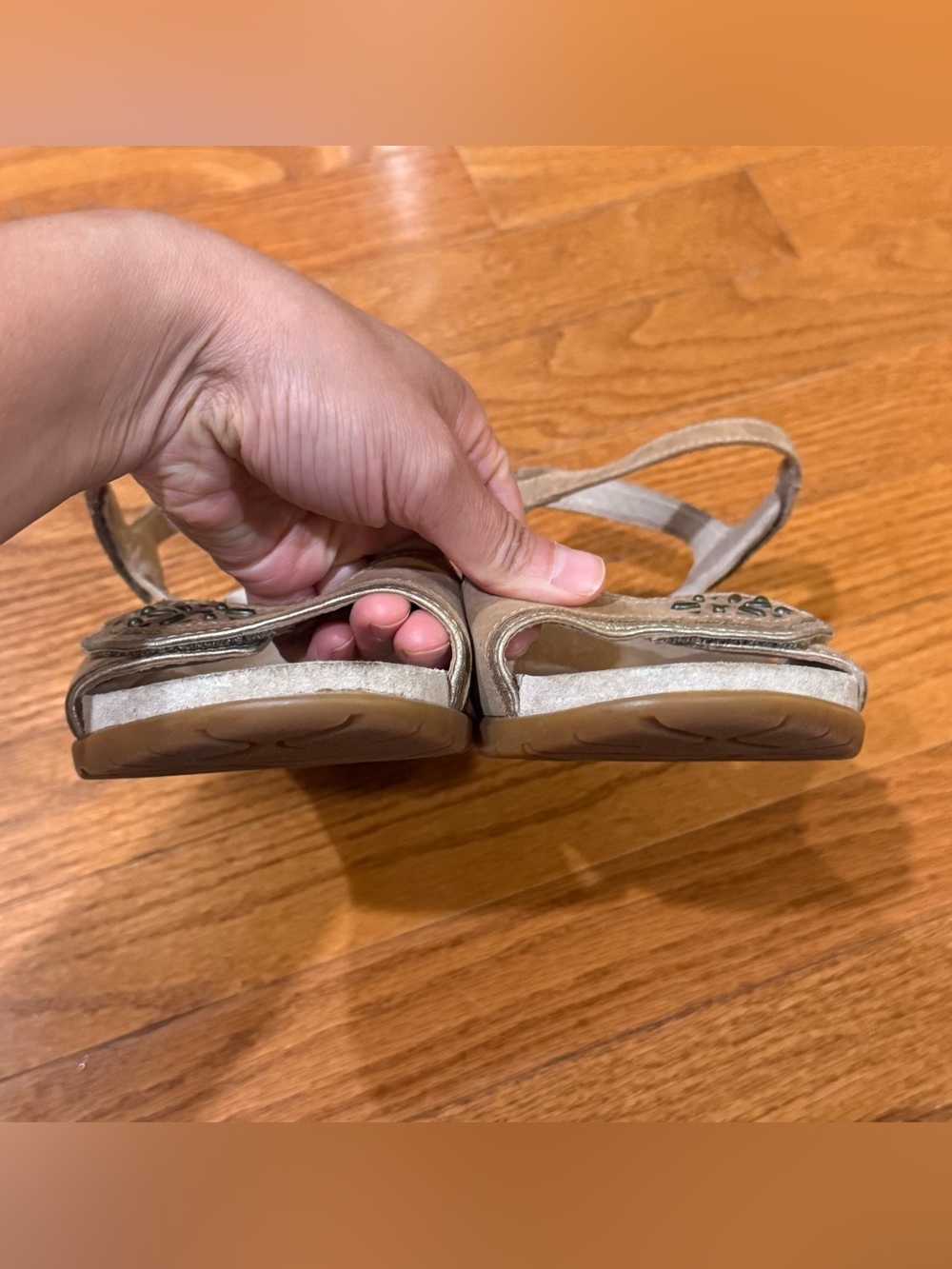 Dansko Women’s 38 7.5-8 Blythe Sandals Sand Nubuck Leather Comfort Embellished - Picture 7 of 9